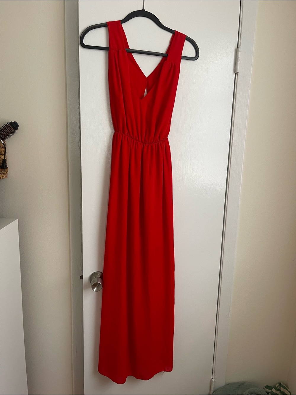 Red Sleeveless V-Neck Maxi Dress